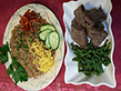 Nasi goreng met rundvlees en kouseband